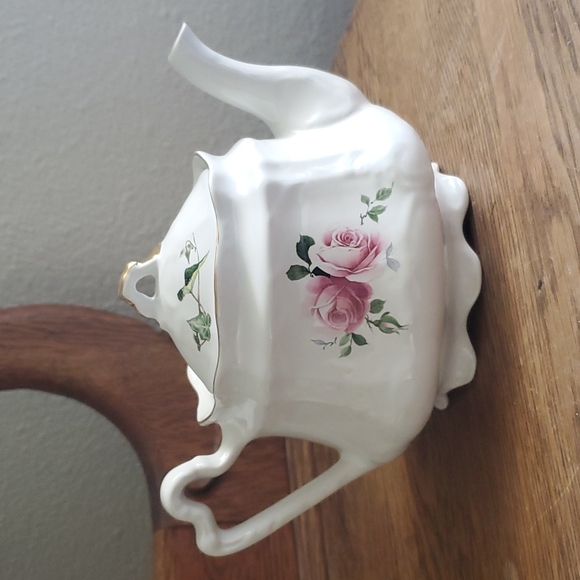 Arthur Wood & Son Staffordshire Teapot with Lid - Picture 3 of 7